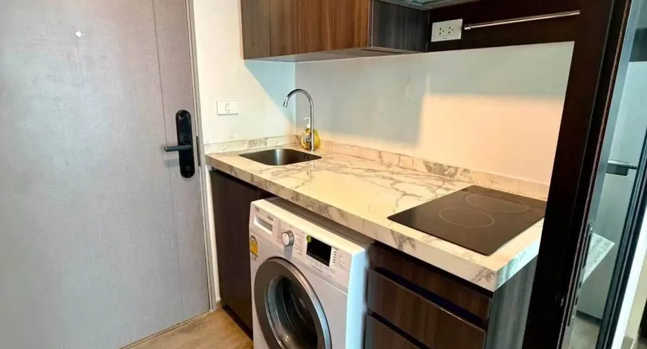 Condo en alquiler y en venta de 1 habitaciones en Khan Na Yao, Bangkok