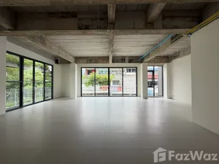 Büro zur Miete mit 7 Zimmer in Huai Khwang, Bangkok