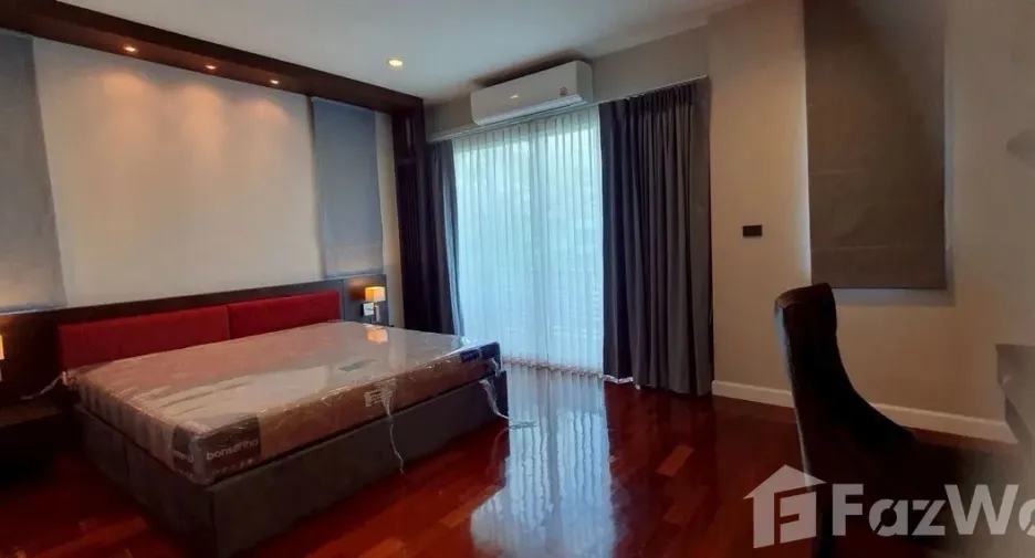 Casa en alquiler de 3 habitaciones en Prawet, Bangkok