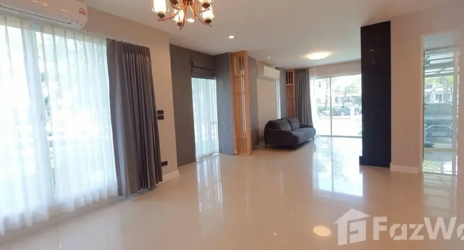 Casa en alquiler de 3 habitaciones en Prawet, Bangkok