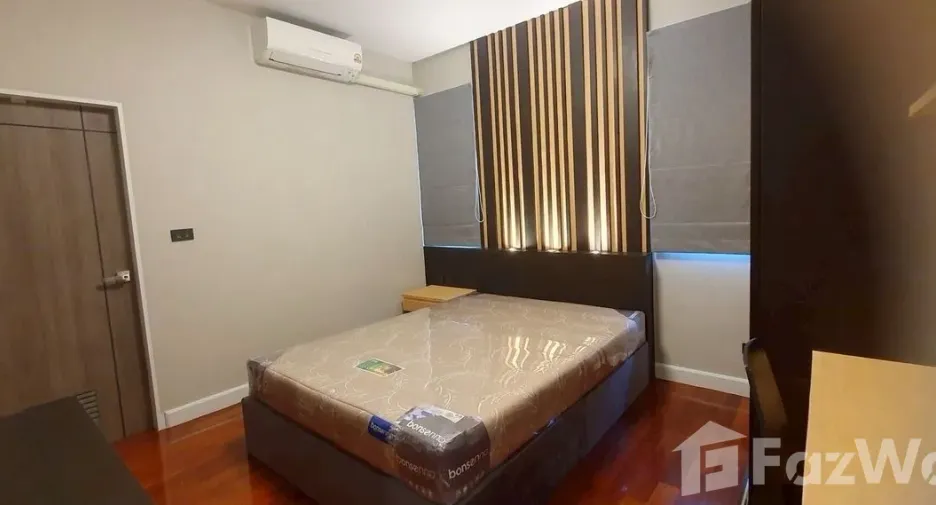 Casa en alquiler de 3 habitaciones en Prawet, Bangkok