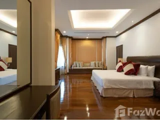 Casa en alquiler de 4 habitaciones en Yan Nawa, Bangkok