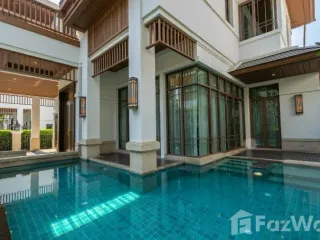 Casa en alquiler de 4 habitaciones en Yan Nawa, Bangkok