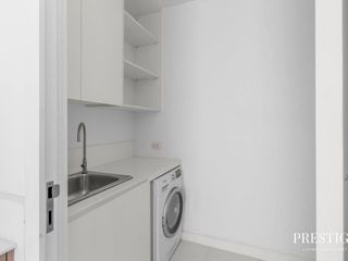 For rent 2 ベッドルーム condo in Pathum Wan, Bangkok