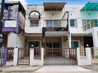 À vendre 3 chambres maison de ville à Thalang, Phuket