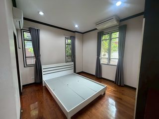 Casa en alquiler de 3 habitaciones en Watthana, Bangkok