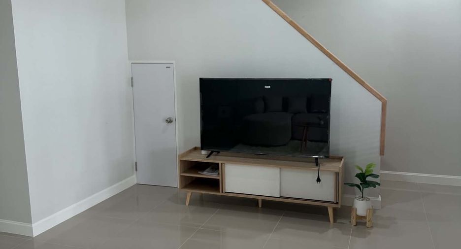 For rent 3 bedrooms house in Mueang Chiang Mai, Chiang Mai