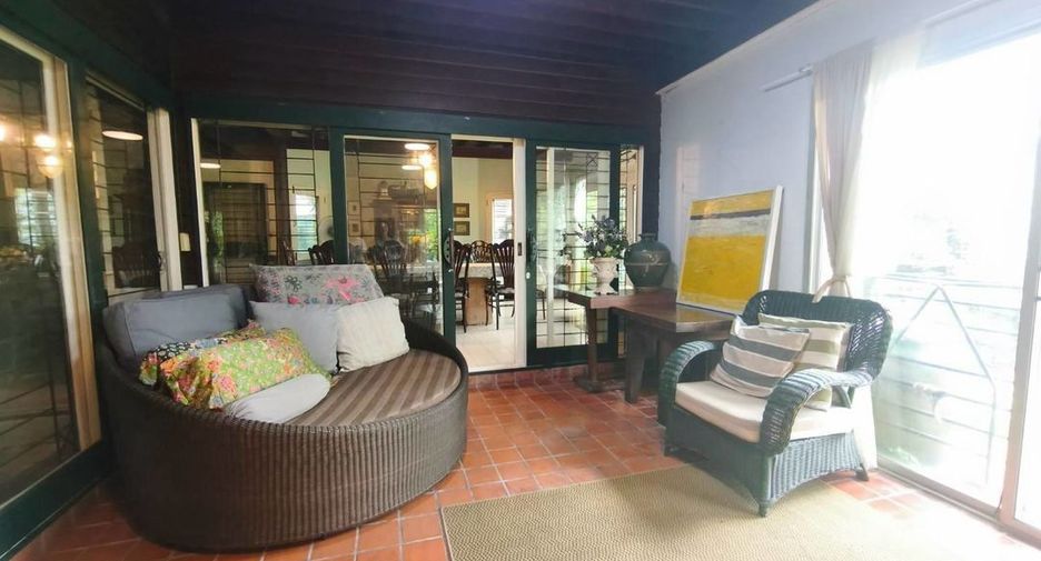 Casa en alquiler de 5 habitaciones en Min Buri, Bangkok