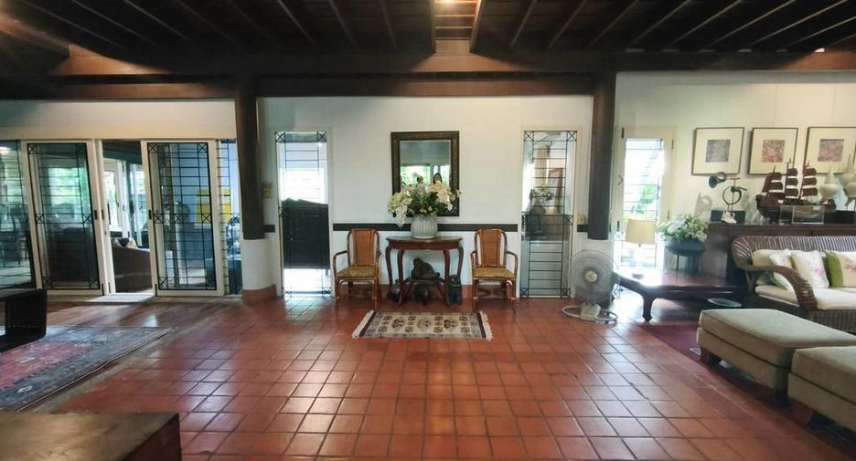 Casa en alquiler de 5 habitaciones en Min Buri, Bangkok