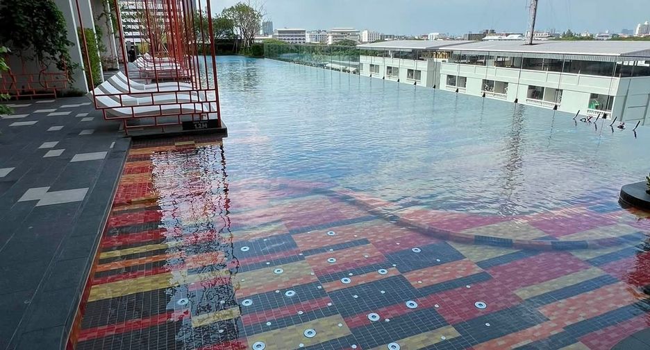 Condo en alquiler de 1 habitaciones en Phra Khanong, Bangkok