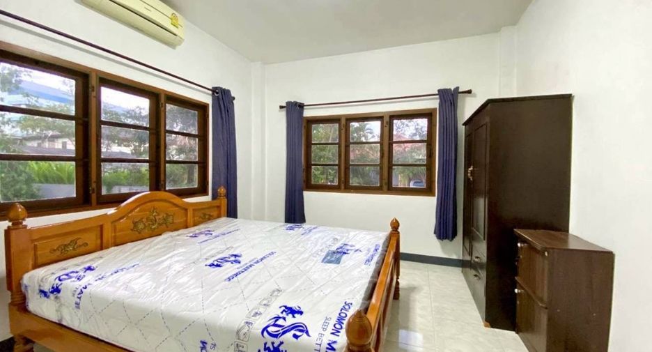 À louer 3 chambres maison à Saraphi, Chiang Mai