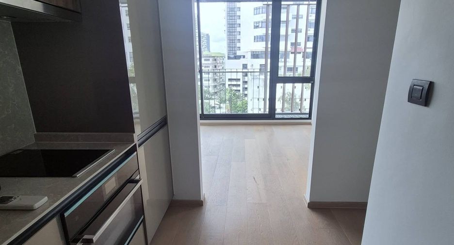 For rent 1 bed condo in Watthana, Bangkok