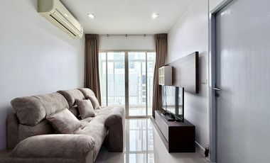 À louer 2 chambres condo à Phra Khanong, Bangkok