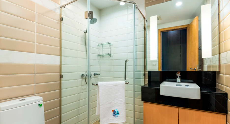 For rent 2 bedrooms condo in Watthana, Bangkok