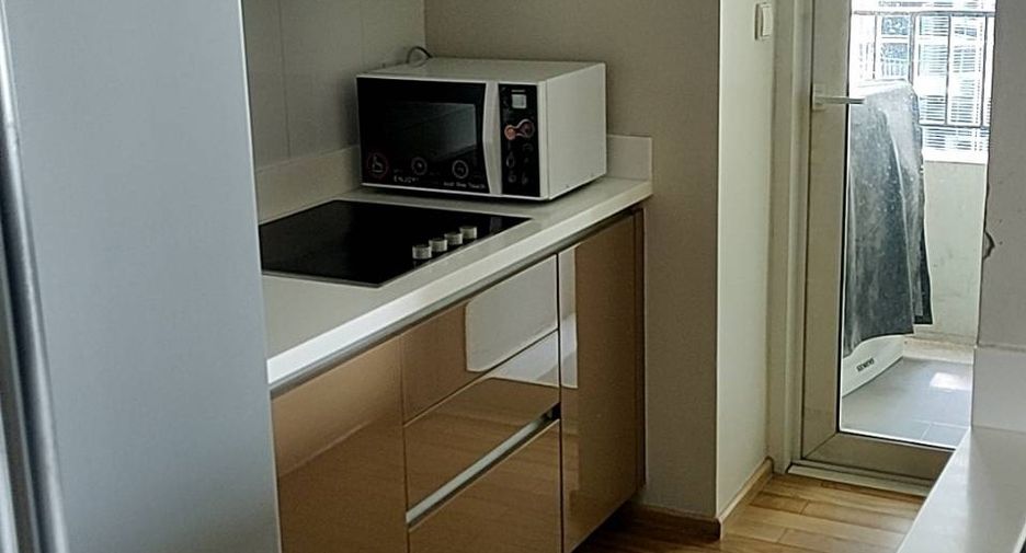 Wohnung zur Miete mit 2 Zimmer in Khlong Toei, Bangkok