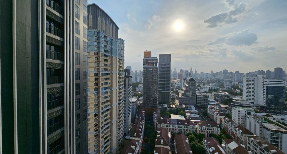 À louer 2 chambres condo à Watthana, Bangkok
