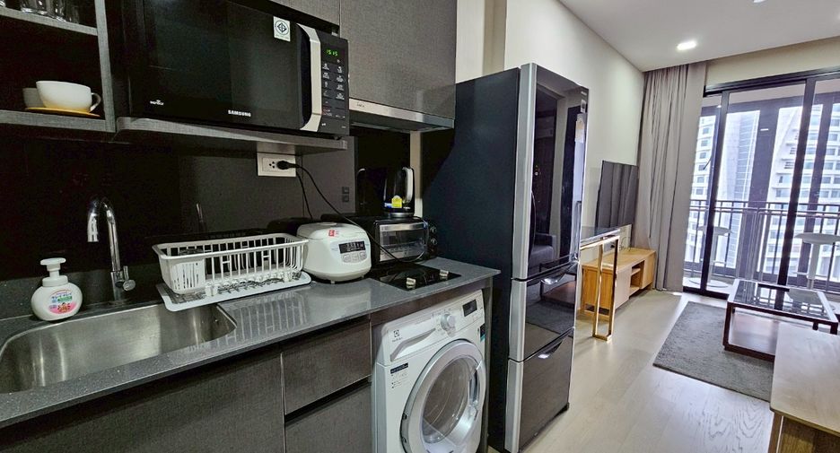Condo en alquiler de 1 habitaciones en Khlong Toei, Bangkok