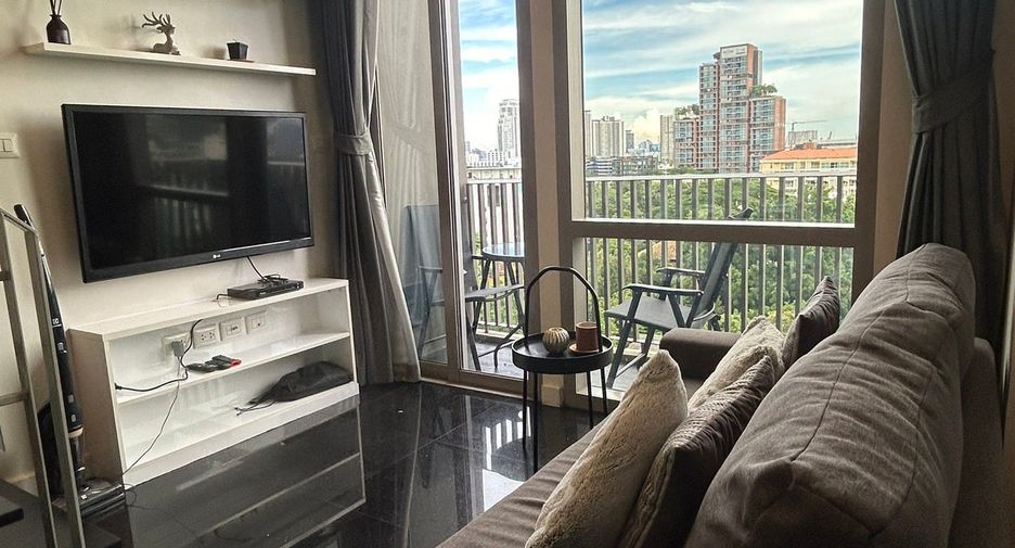 Condo en alquiler de 1 habitaciones en Khlong Toei, Bangkok