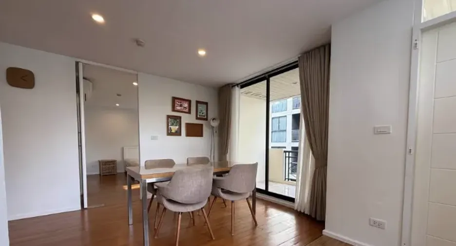 For rent 2 bedrooms condo in Watthana, Bangkok