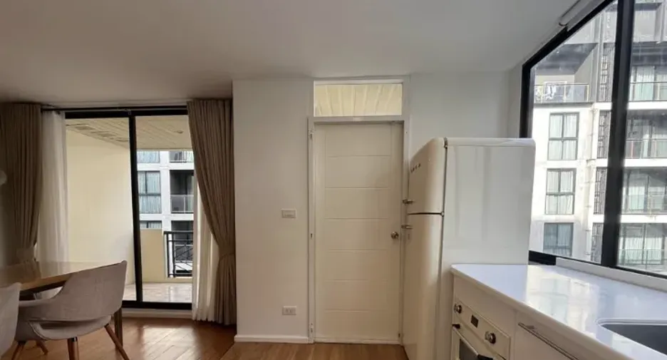 For rent 2 bedrooms condo in Watthana, Bangkok