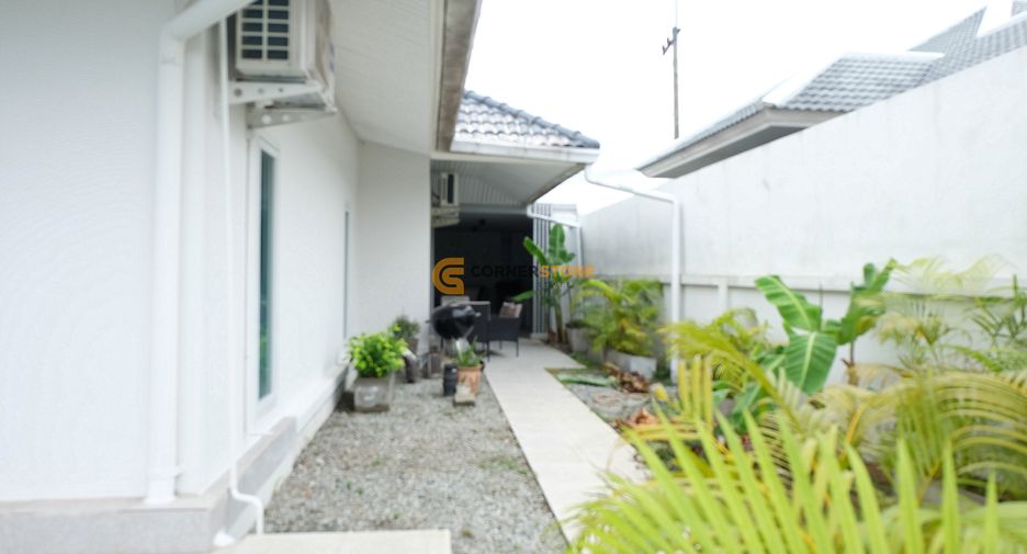 For rent and for sale 4 bedrooms house in Bang Lamung, Chonburi
