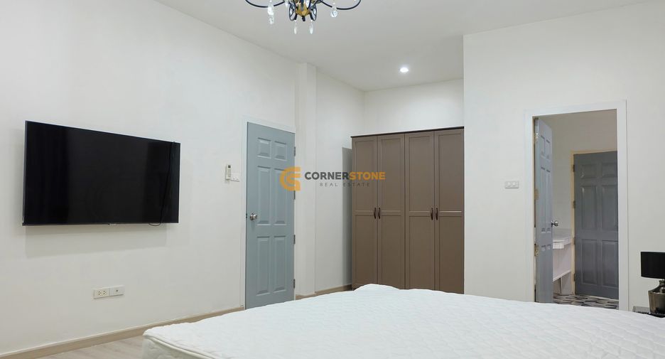For rent and for sale 4 bedrooms house in Bang Lamung, Chonburi