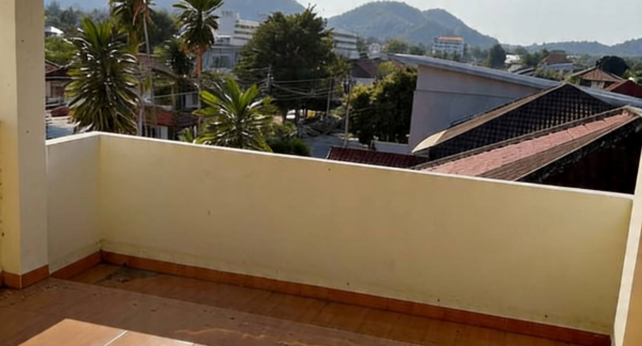 À vendre 3 chambres maison de ville à Hua Hin, Prachuap Khiri Khan