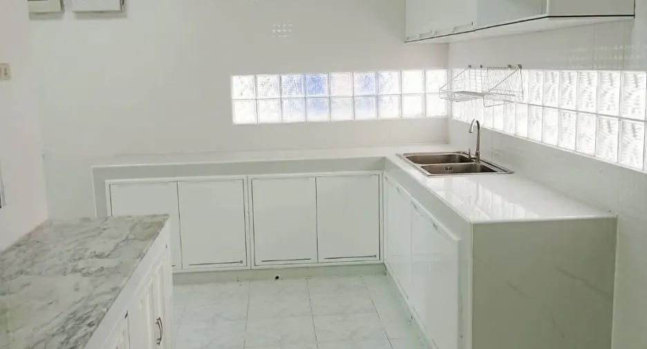 For rent 3 bedrooms house in San Sai, Chiang Mai