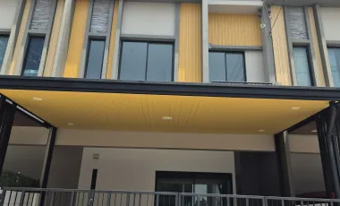 Casa adosada en venta de 3 habitaciones en Bang Bua Thong, Nonthaburi