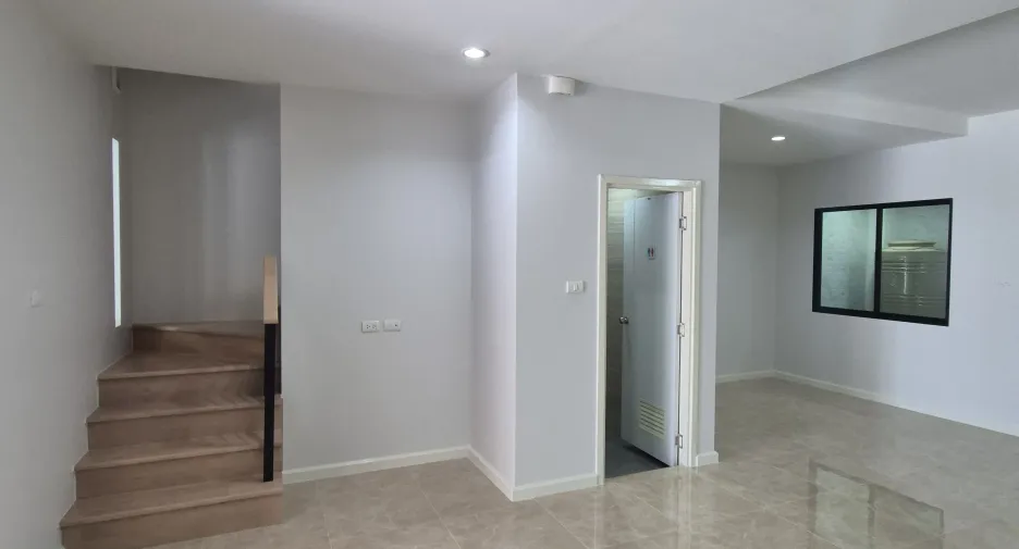 Casa adosada en venta de 3 habitaciones en Bang Bua Thong, Nonthaburi