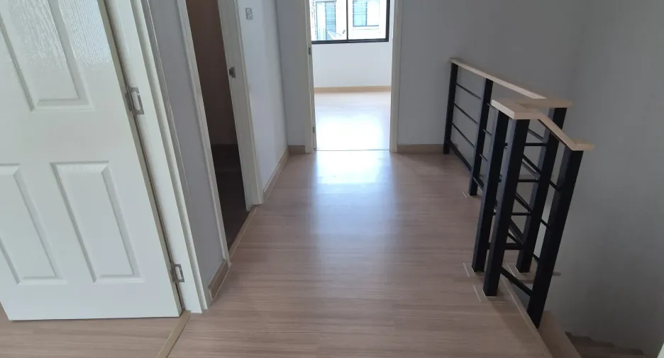 Casa adosada en venta de 3 habitaciones en Bang Bua Thong, Nonthaburi