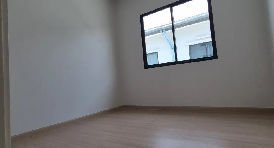 Casa adosada en venta de 3 habitaciones en Bang Bua Thong, Nonthaburi