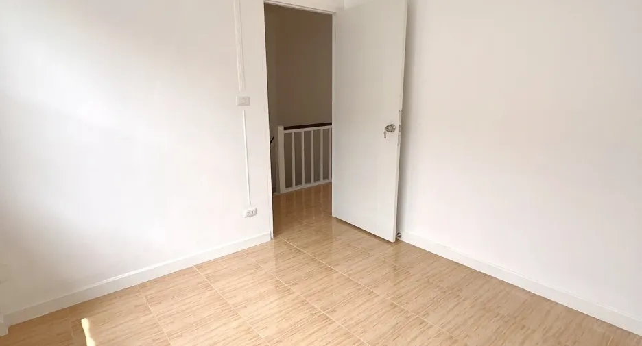For sale 3 bedrooms townhouse in Lam Luk Ka, Pathum Thani