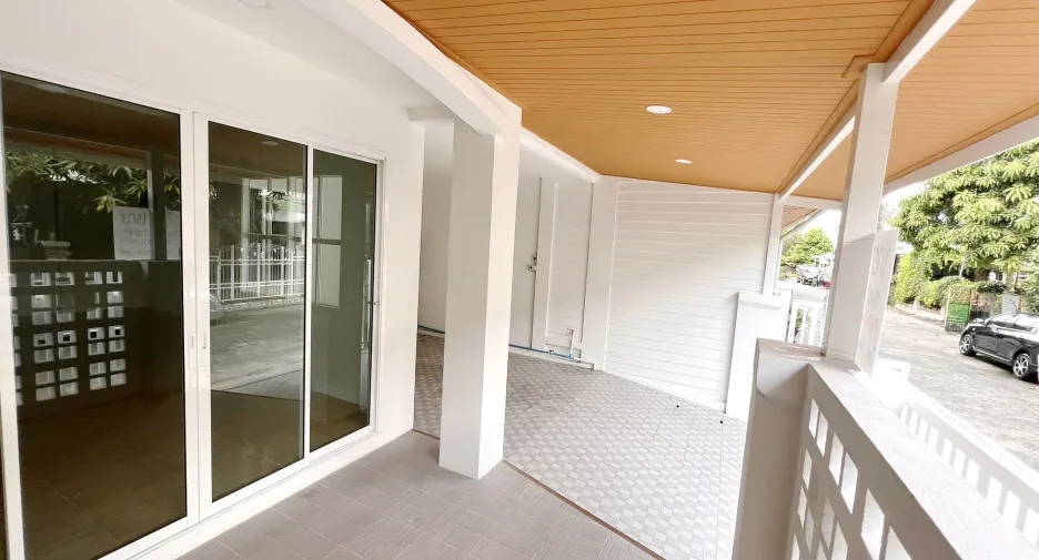 For sale 3 bedrooms townhouse in Lam Luk Ka, Pathum Thani