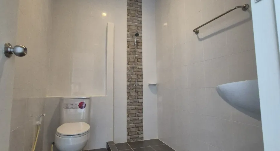 For sale 3 bedrooms townhouse in Sai Noi, Nonthaburi