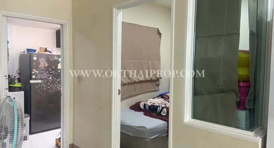 Casa adosada en venta de 4 habitaciones en Thanyaburi, Pathum Thani