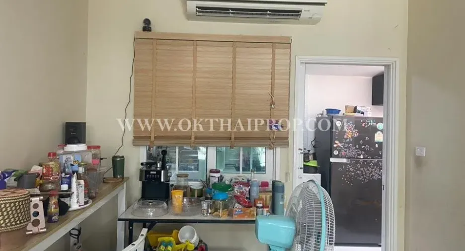 Casa adosada en venta de 4 habitaciones en Thanyaburi, Pathum Thani