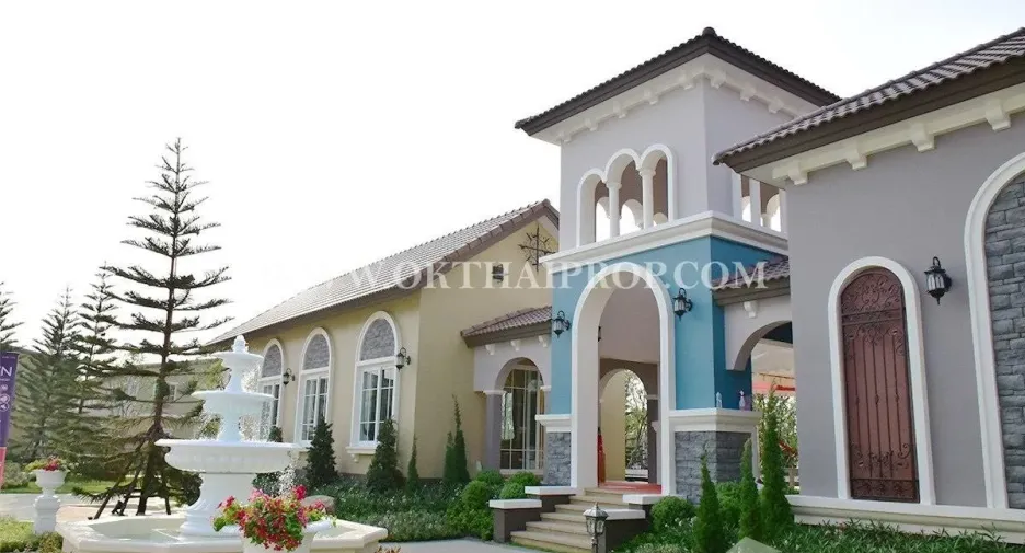 Casa adosada en venta de 4 habitaciones en Thanyaburi, Pathum Thani