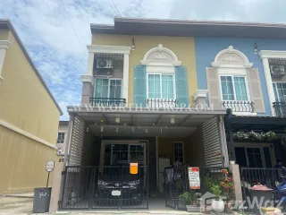 Casa adosada en venta de 4 habitaciones en Thanyaburi, Pathum Thani