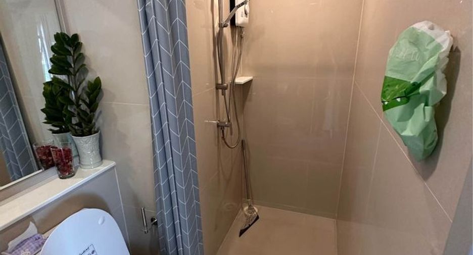 Condo en alquiler de 1 habitaciones en Bang Na, Bangkok