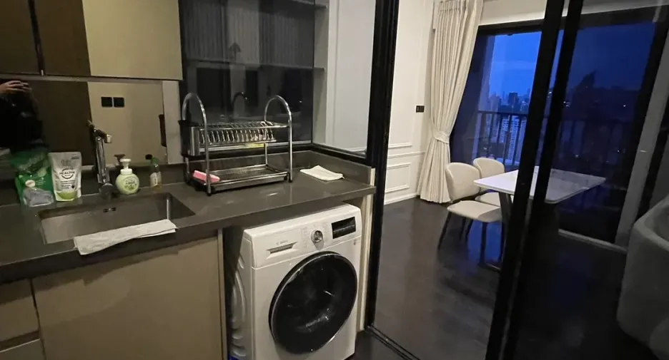 À louer 2 chambres condo à Watthana, Bangkok