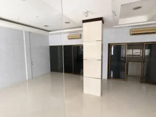 Gewerbefläche zur Miete in Bang Rak, Bangkok