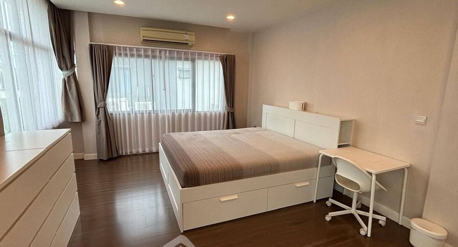 Casa en alquiler de 4 habitaciones en Prawet, Bangkok