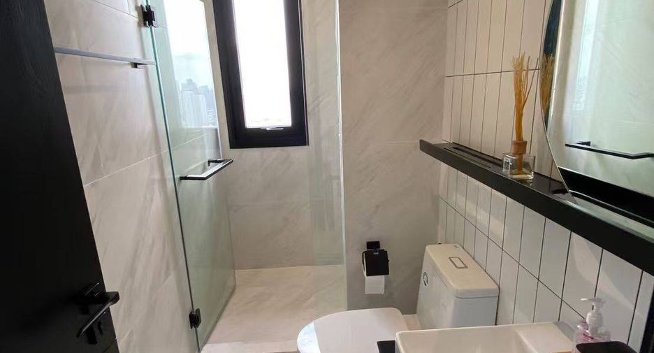 For sale 3 bedrooms condo in Khlong San, Bangkok