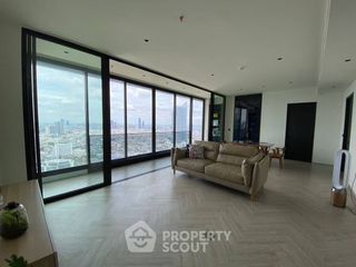 For sale 3 bedrooms condo in Khlong San, Bangkok