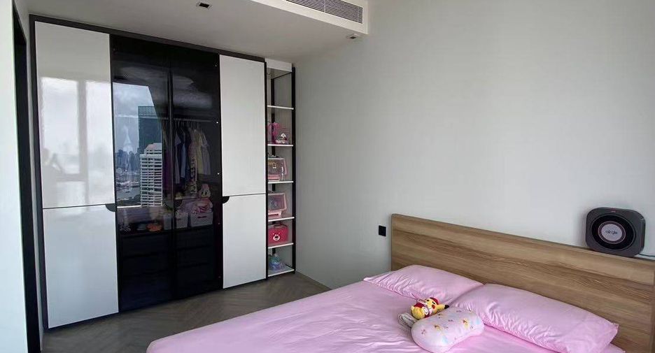 For sale 3 bedrooms condo in Khlong San, Bangkok