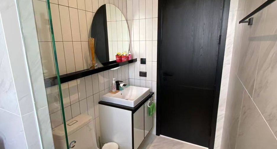 For sale 3 bedrooms condo in Khlong San, Bangkok