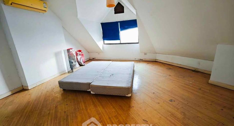 For sale 5 bedrooms condo in Bang Na, Bangkok