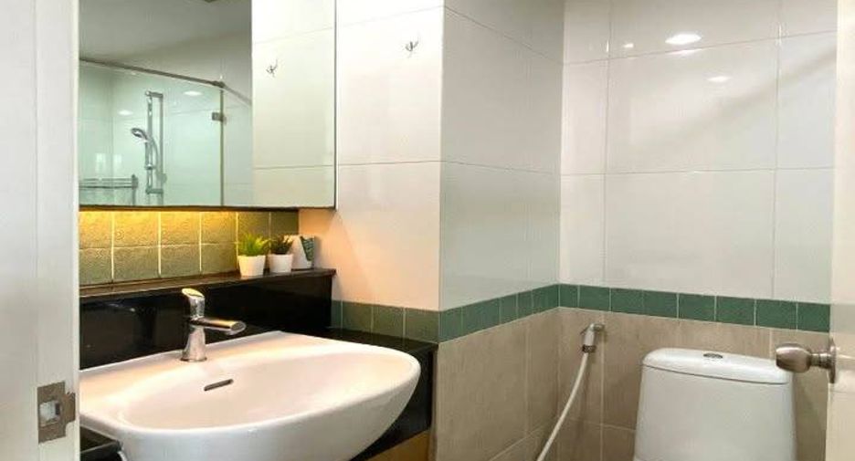 For sale 1 Beds condo in Bang Na, Bangkok