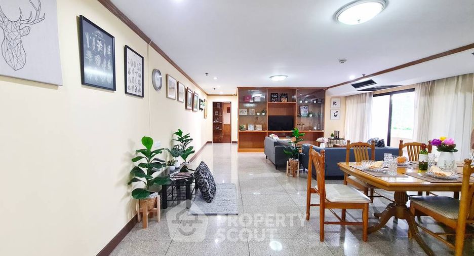 Продажа 2 спальни кондо в Щаттхана, Бангкок